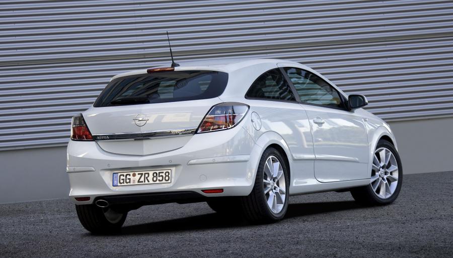  Opel Astra GTC 2005 года  (фото 144 из 212)